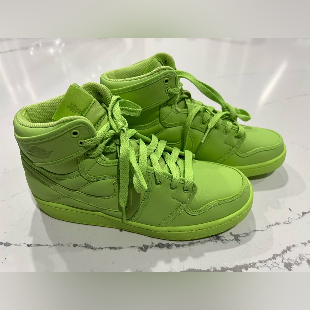 Billie Ellish - Jordan / Women / gosht Green